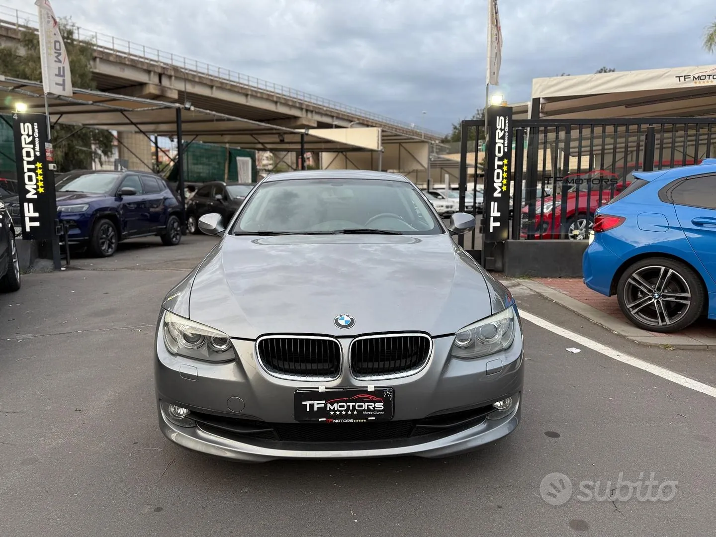 BMW 3 Series 2011 photo 2