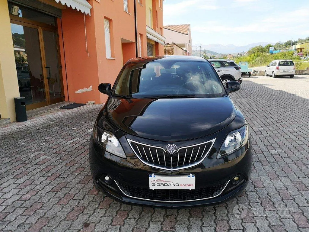 Lancia Ypsilon 2023 photo 2