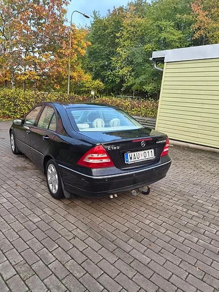 Mercedes-Benz C180 2005 photo 4