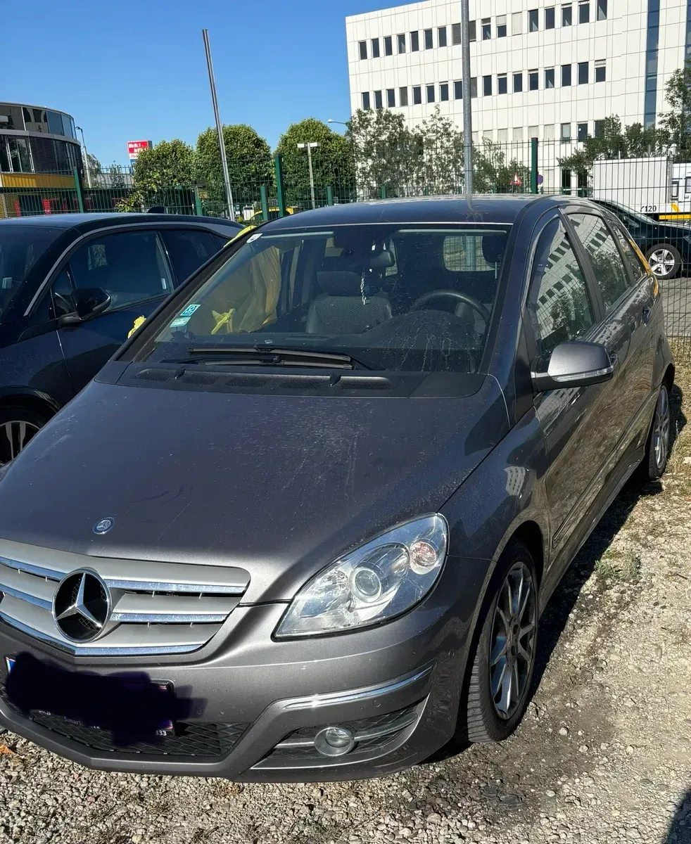 Mercedes-Benz B-Class 2010 photo 3