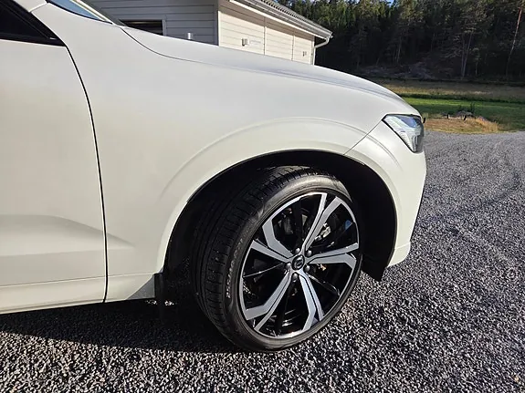 Volvo Xc60 2025 photo 3
