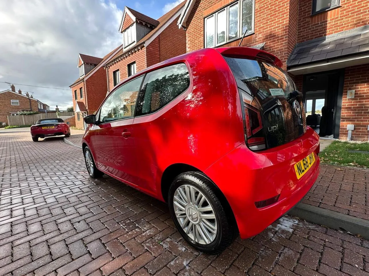 Volkswagen Up 2018 photo 5