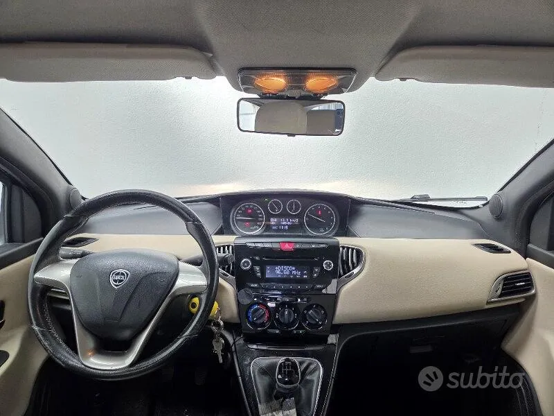 Lancia Ypsilon 2015 photo 4