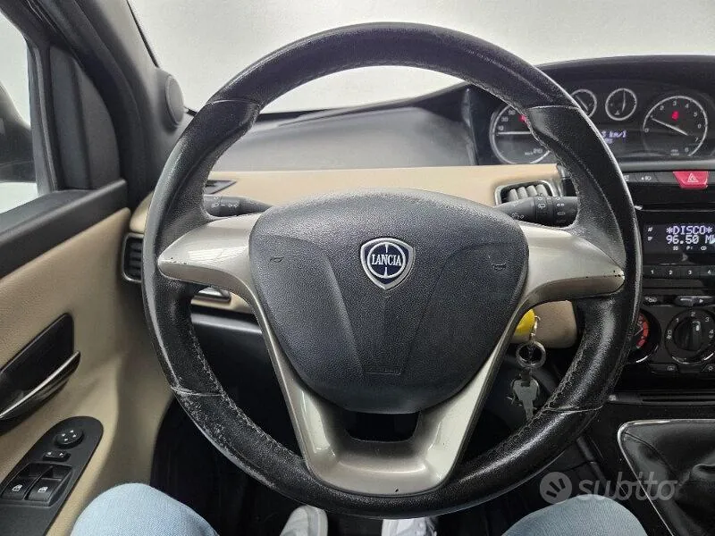 Lancia Ypsilon 2015 photo 5