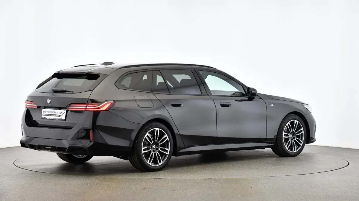 BMW 5 Series 2026 photo 2