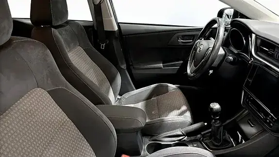 Toyota Auris 2018 photo 3