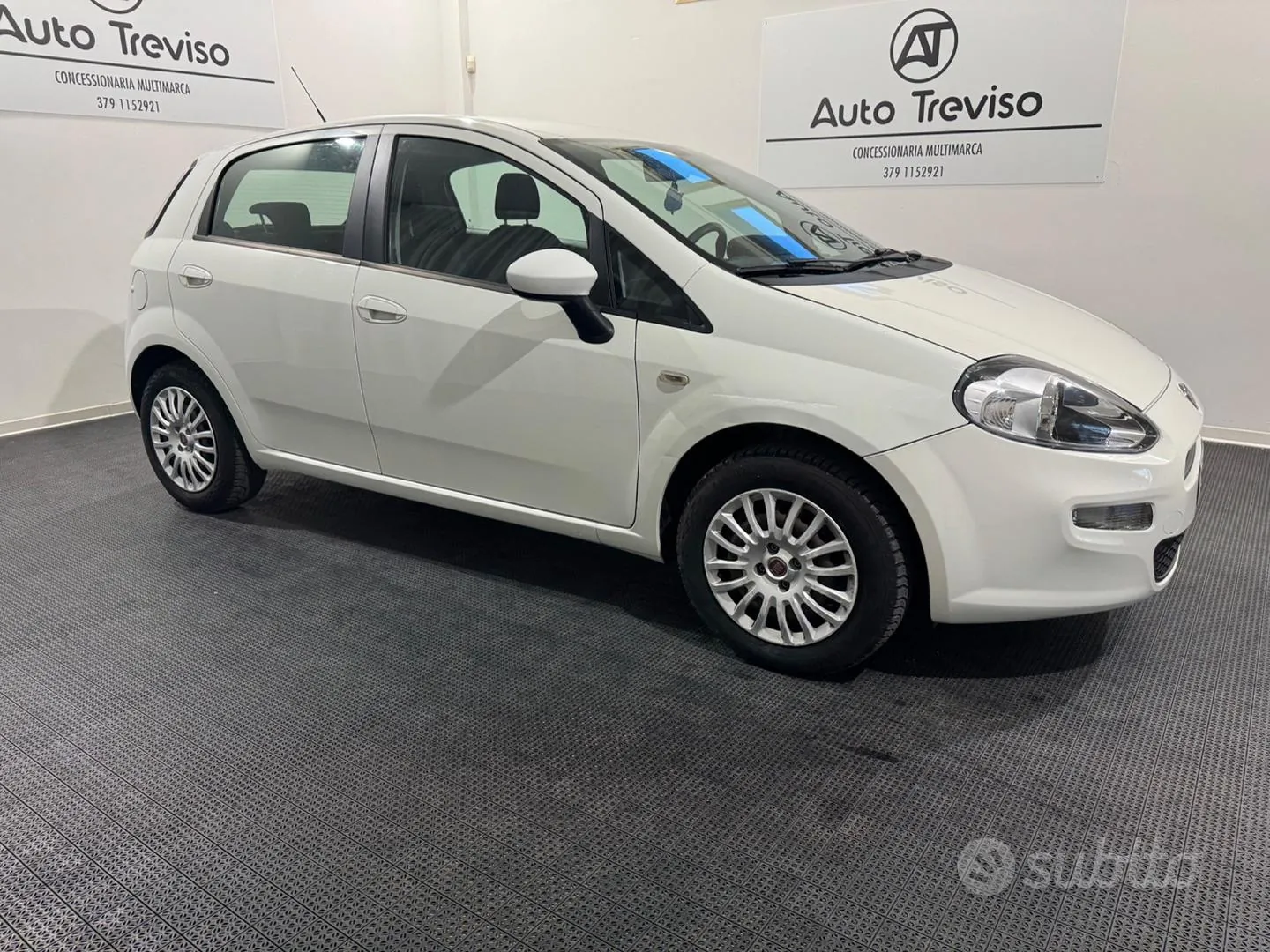 Fiat Punto 2014 photo 2