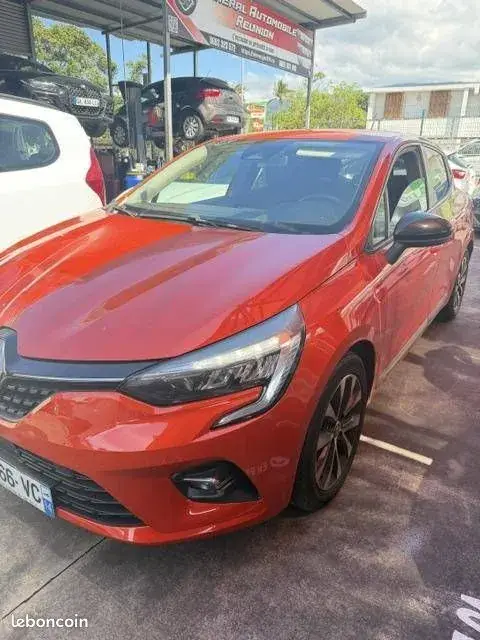 Renault Clio 2021 photo 2