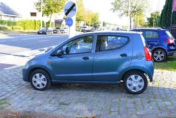 Suzuki Alto 2010 photo 2