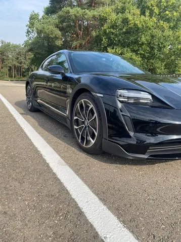 Porsche Taycan Cross Turismo