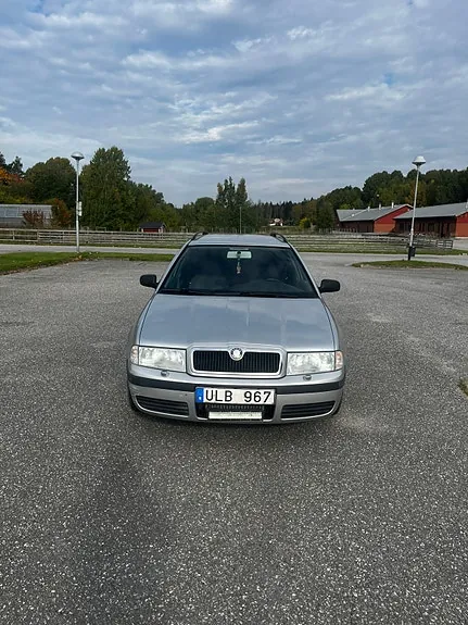 Skoda Octavia 2003 photo 3