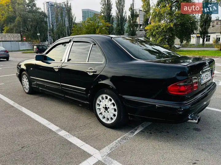 Mercedes-Benz E-Class 1996 photo 3