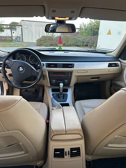 BMW 320I 2011 photo 5