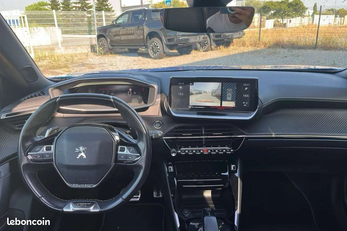 Peugeot 2008 2021 photo 3