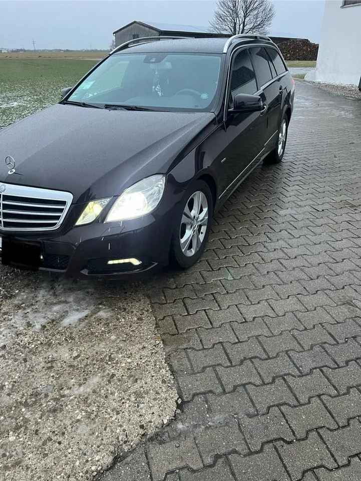 Mercedes-Benz E220