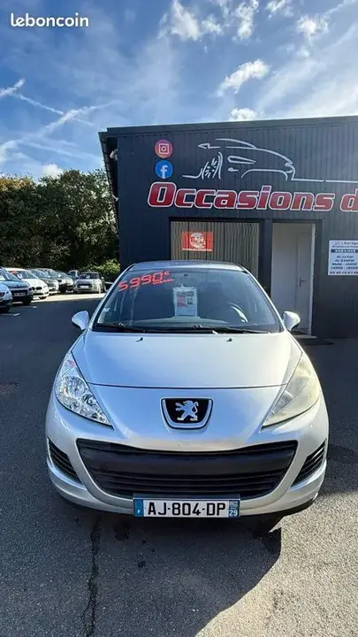 Peugeot 207 2009 photo 2