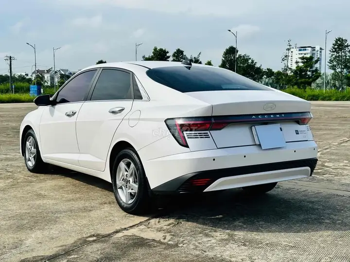 Hyundai Accent 2025 photo 5