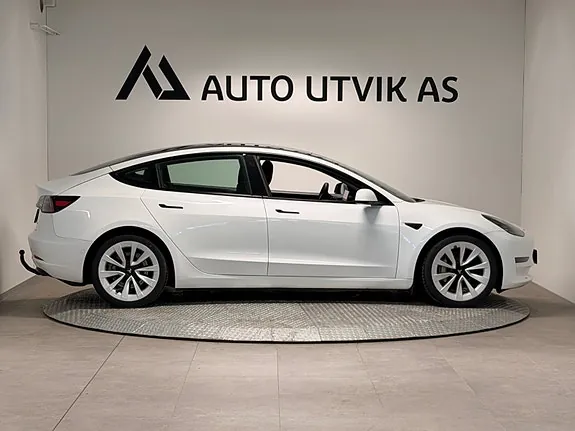 Tesla Model 3 2021 photo 2