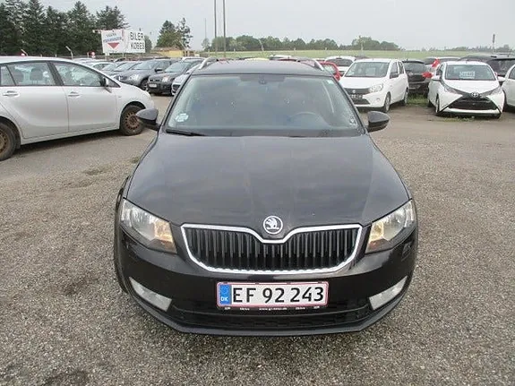 Skoda Octavia 2014 photo 2