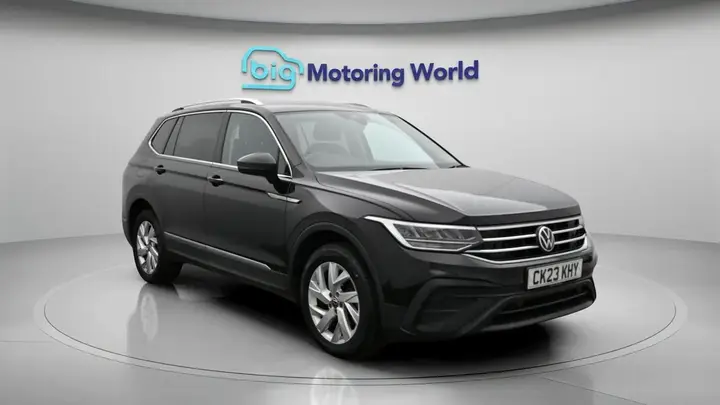 Volkswagen Tiguan Allspace 2023 photo 2