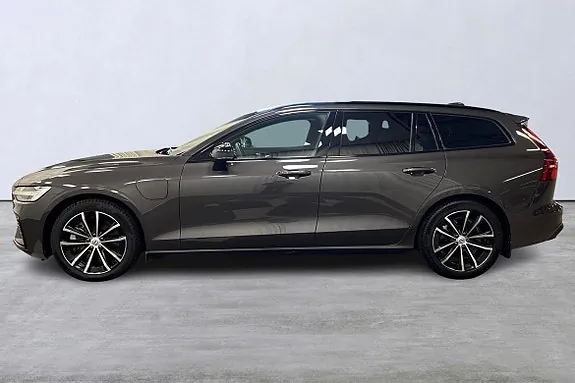Volvo V60 2025 photo 2