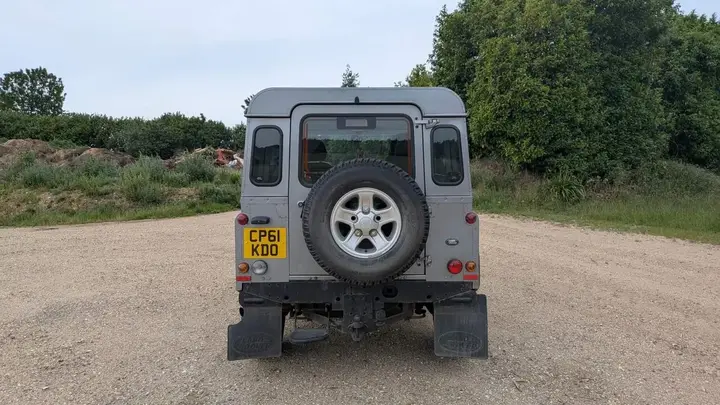 Land Rover Defender 90 2011 photo 4