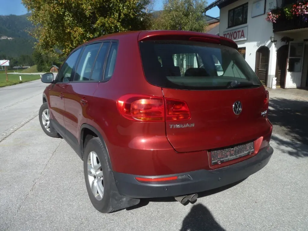 Volkswagen Tiguan 2012 photo 2