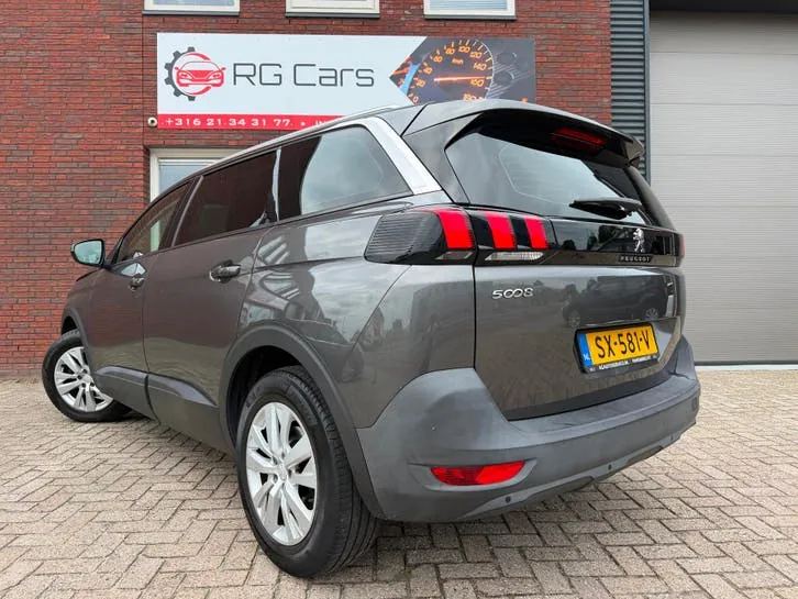 Peugeot 5008 2018 photo 2