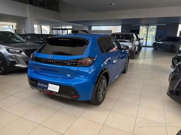 Peugeot 208 2021 photo 5