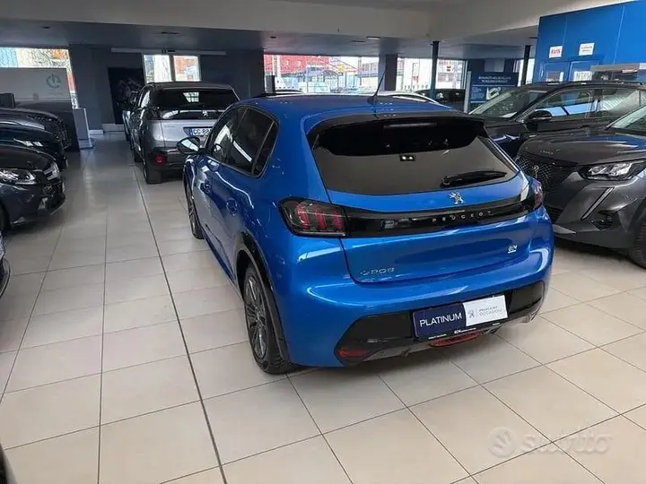 Peugeot 208 2021 photo 3