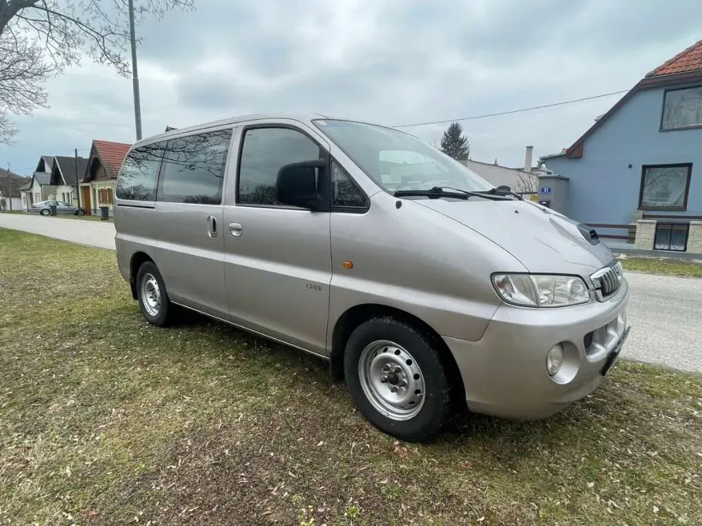 Hyundai Starex 2004 photo 3