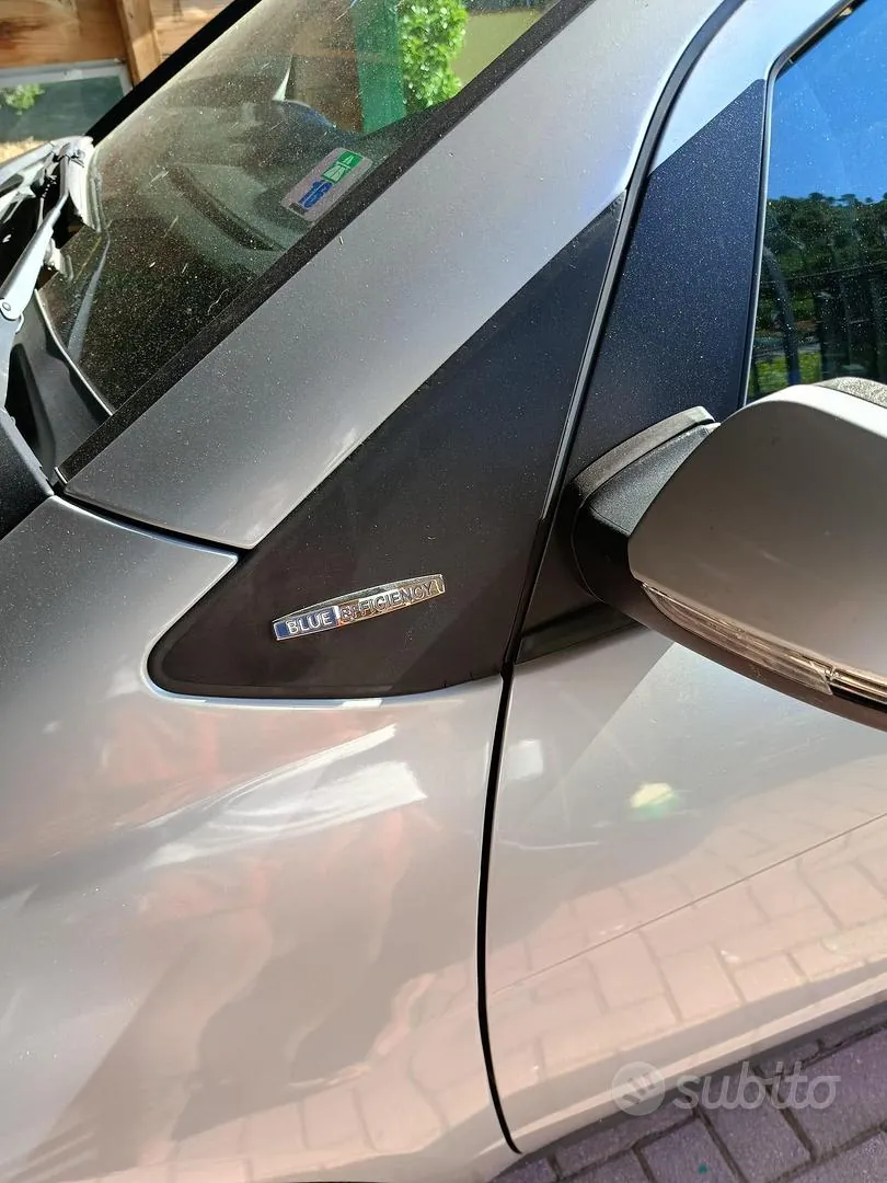 Mercedes-Benz A-Class 2013 photo 2