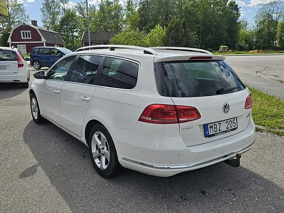 Volkswagen Passat 2012 photo 3