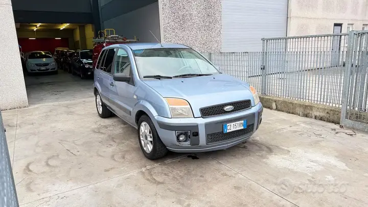Ford Fusion 2006 photo 2