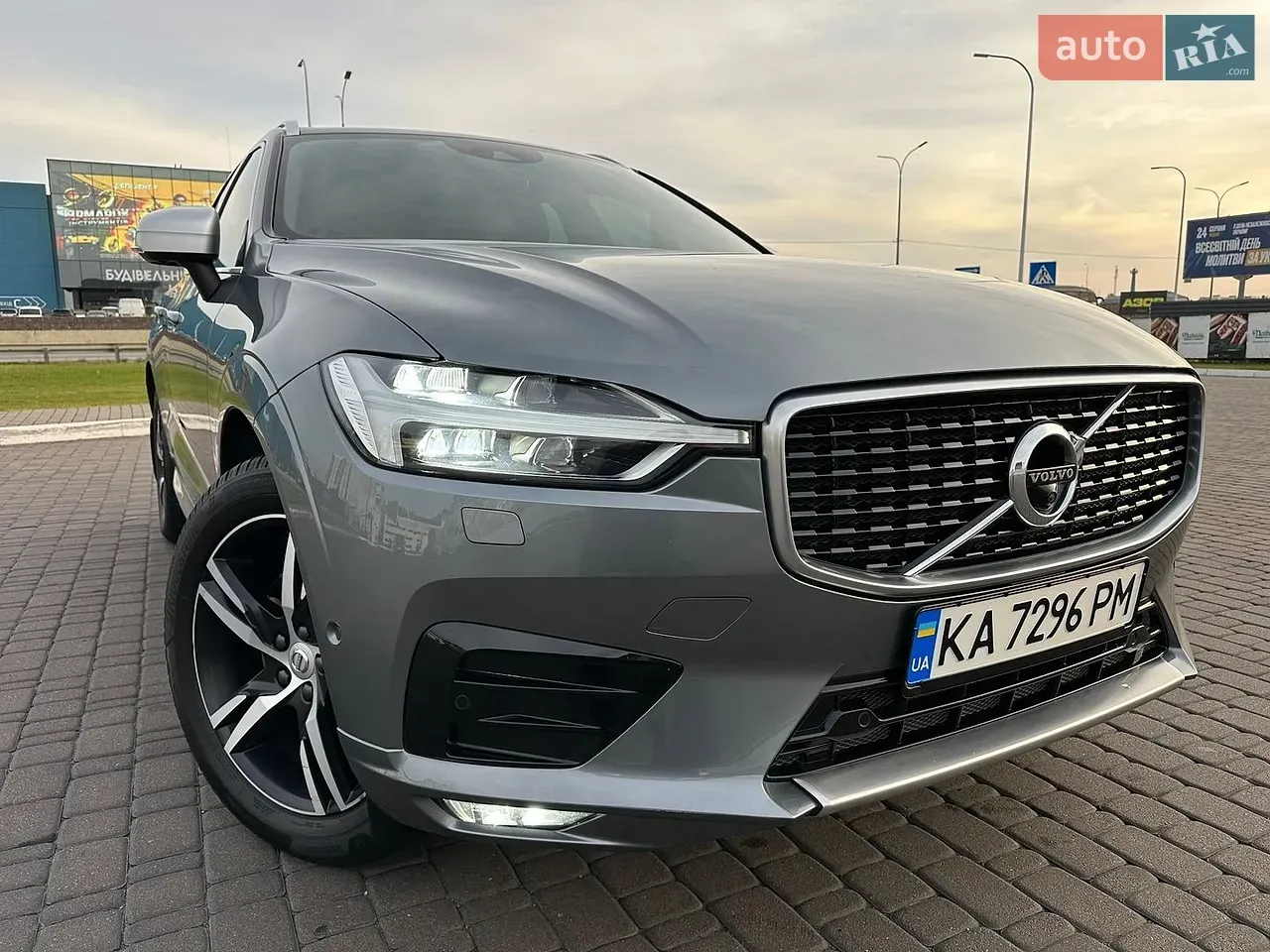 Volvo Xc60 2018 photo 2