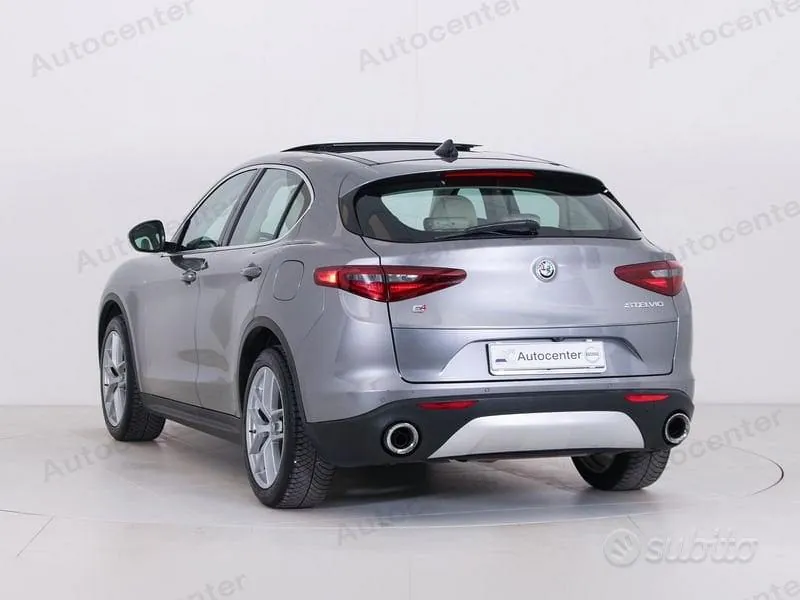 Alfa Romeo Stelvio 2018 photo 2