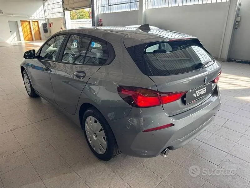 BMW 1 Series 2024 photo 5