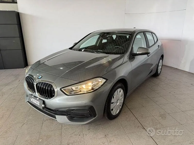 BMW 1 Series 2024 photo 3