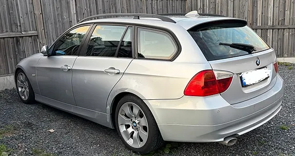 BMW 318D 2008 photo 2