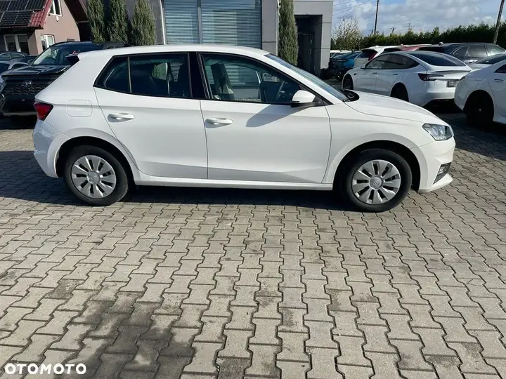 Skoda Fabia 2024 photo 2