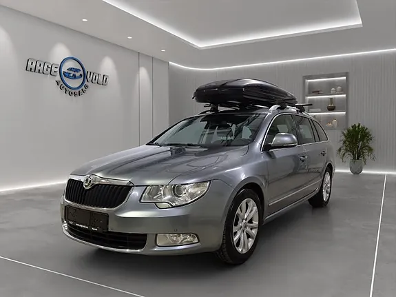 Skoda Superb 2013 photo 2