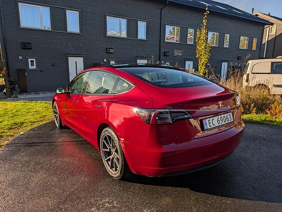Tesla Model 3 2021 photo 4