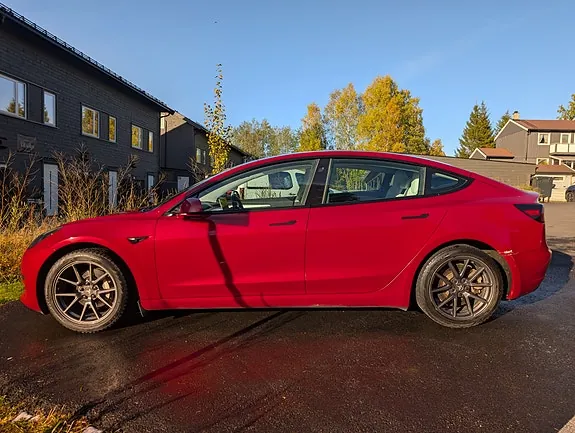 Tesla Model 3 2021 photo 3