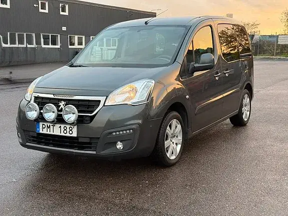 Peugeot Partner Tepee 2015 photo 3