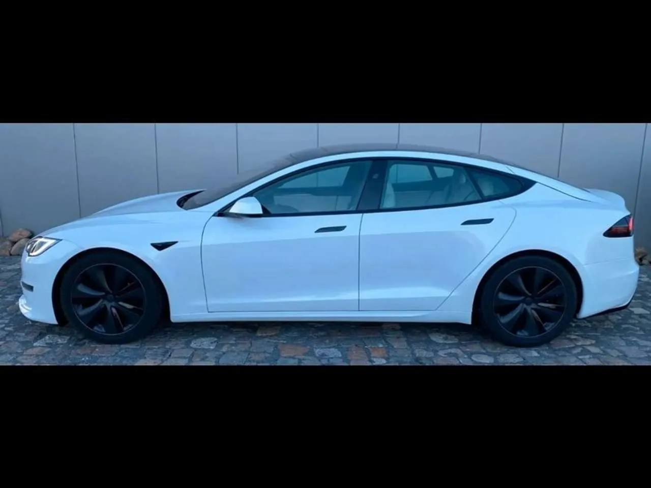 Tesla Model S 2023 photo 3