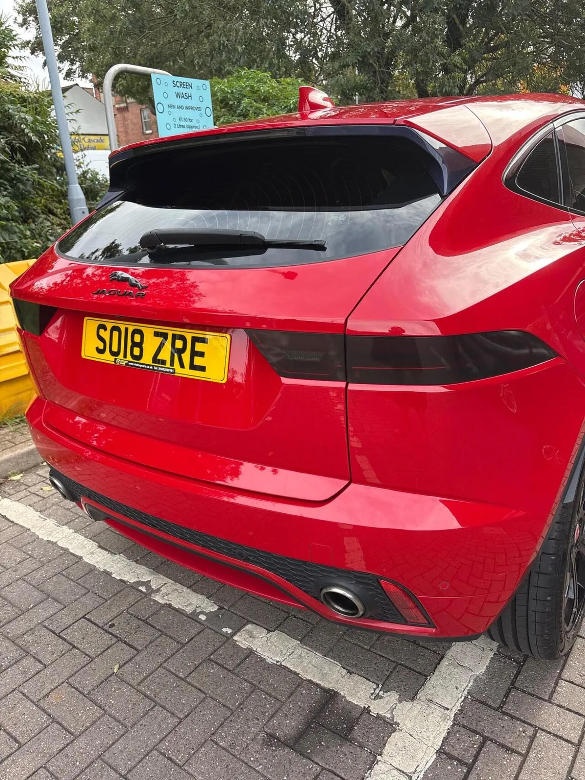 Jaguar E-Pace 2018 photo 3