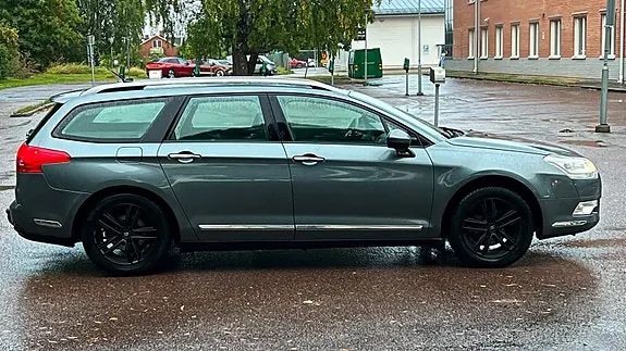 Citroen C5 2010 photo 2