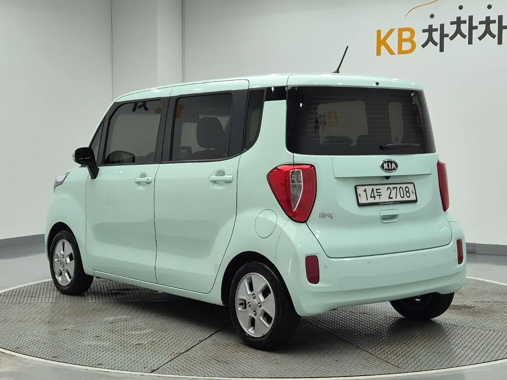 Kia Ray 2012 photo 2