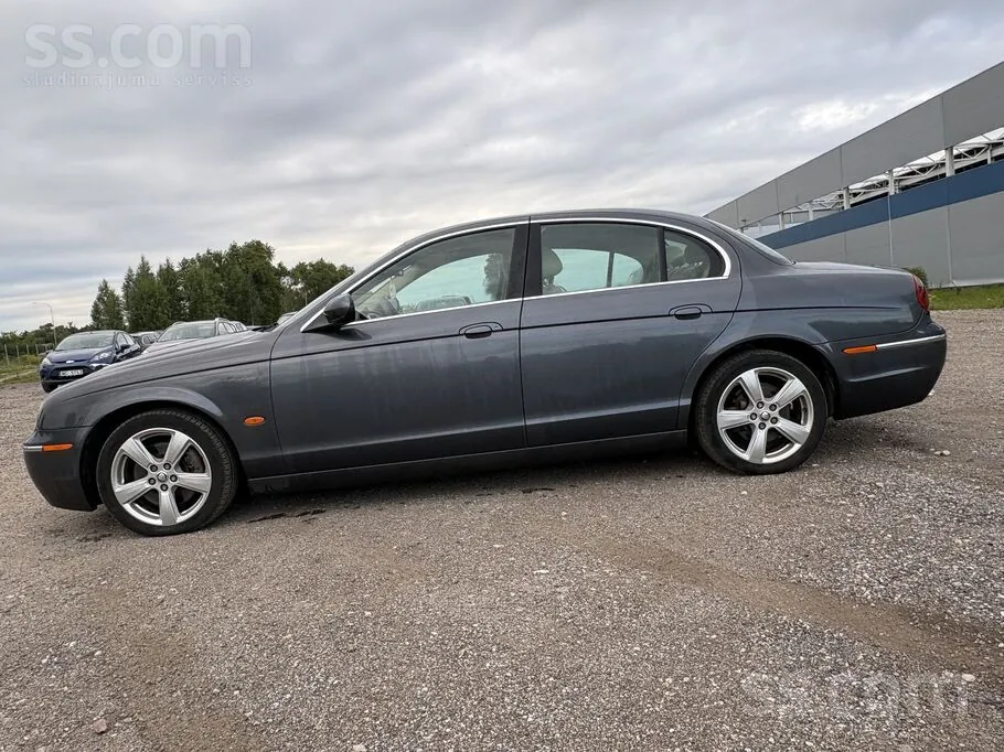 Jaguar S-Type 2004 photo 2