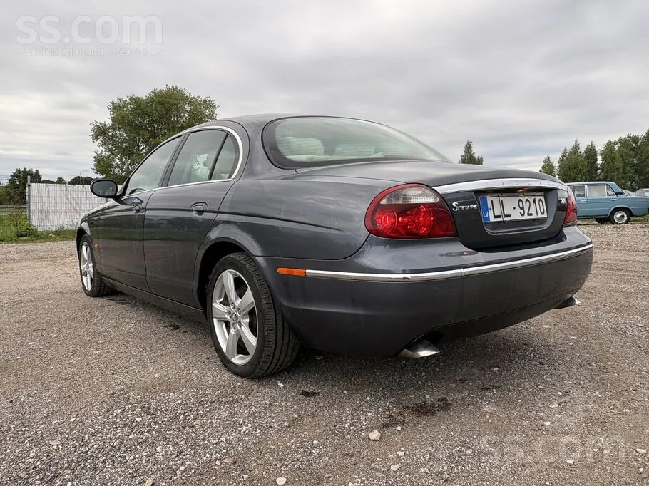 Jaguar S-Type 2004 photo 3